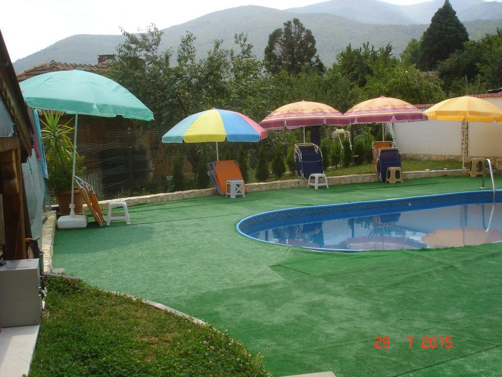 Guest House Camellia Berkovitsa Extérieur photo