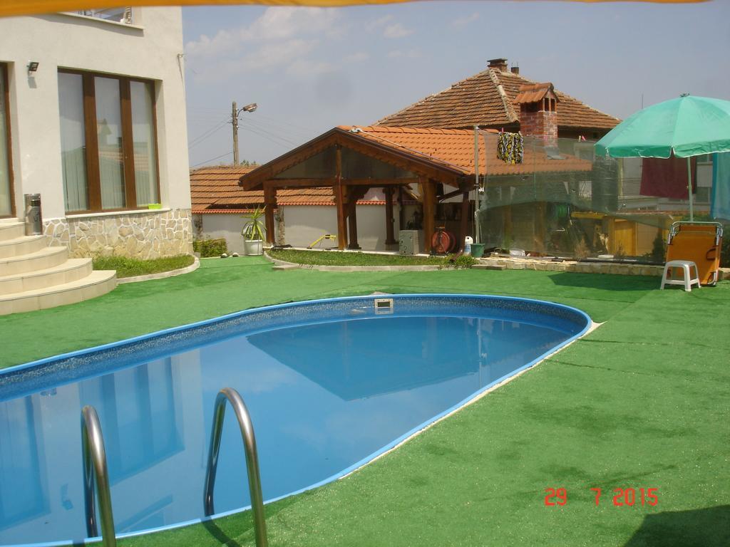 Guest House Camellia Berkovitsa Extérieur photo