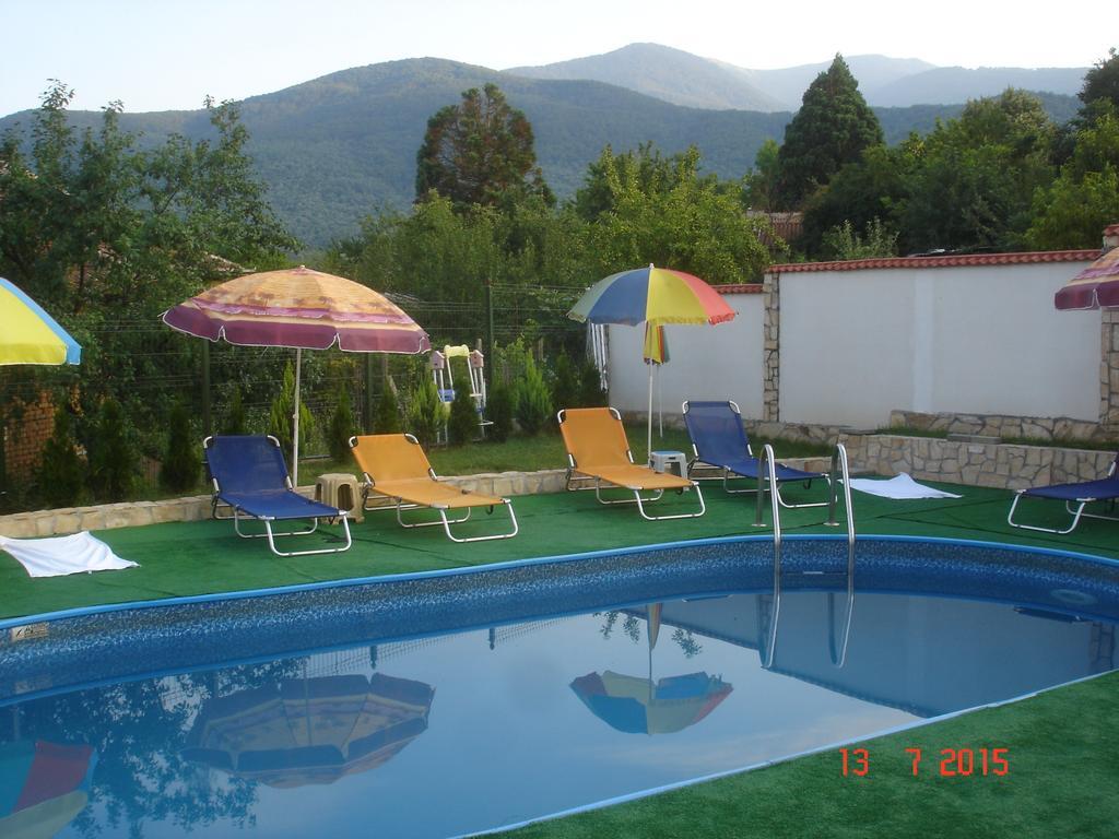 Guest House Camellia Berkovitsa Extérieur photo